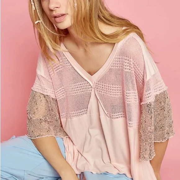 POL Peach Blush V-NECK CROCHET PATCH KNIT TOP - Picture 1 of 3